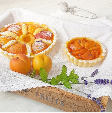 Crostata albicocche e crema pasticcera