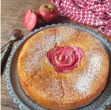 Torta rosa di mela