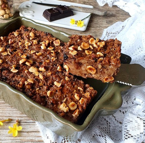 Torta di pane con nocciole