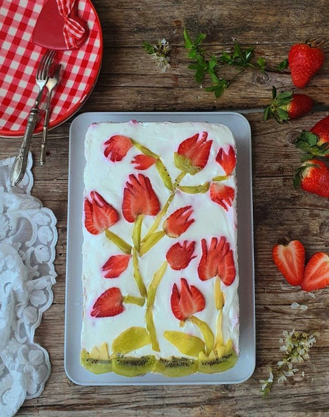 Torta fredda yogurt e fragole